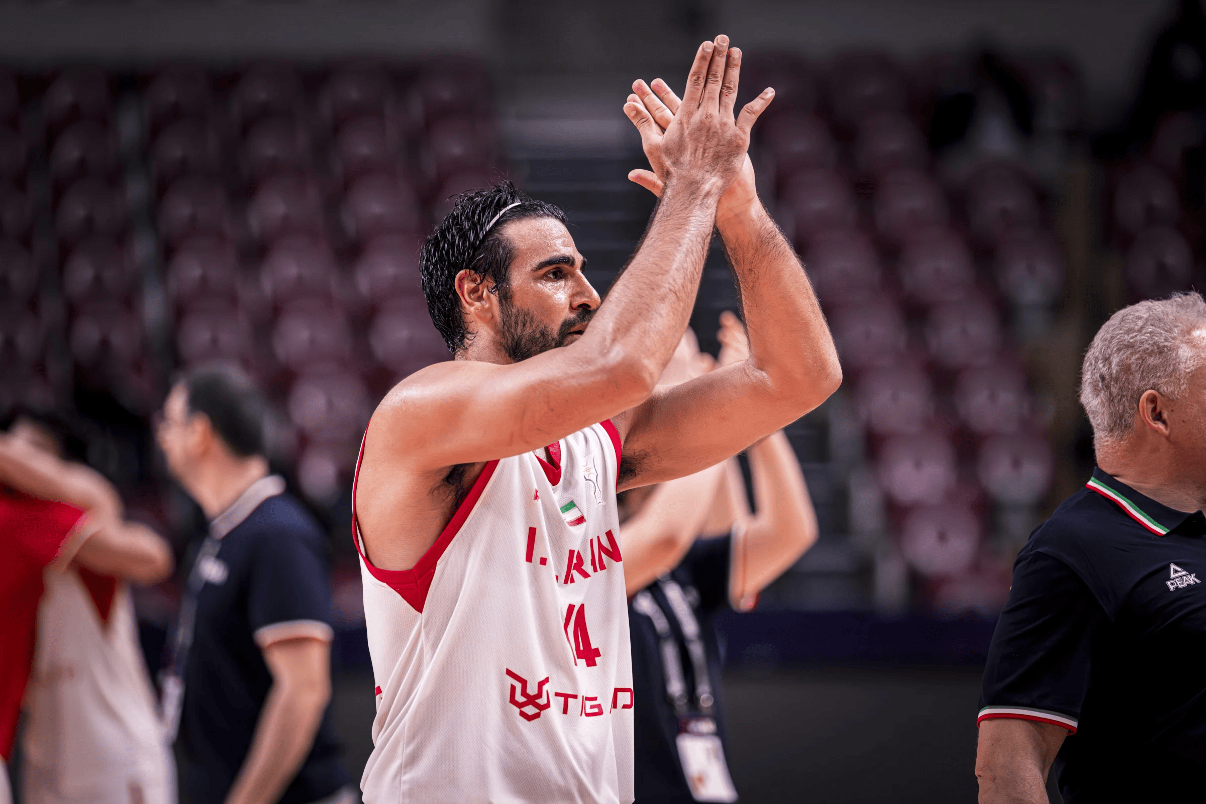 哈哈体育十年信誉-金州勇士vs犹他爵士