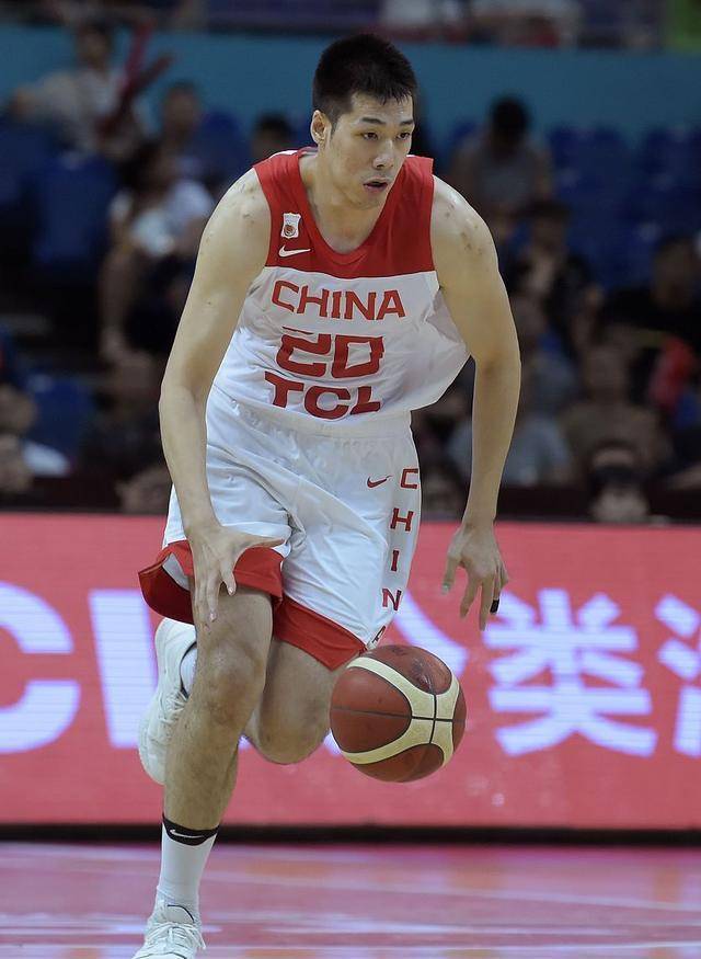 窗口期体能课后,芝加哥公牛调整名单备战西甲,压力陡增,细节决定成败 窗口期体能课后,芝加哥公牛调整名单备战西甲,压力陡增,细节决定成败