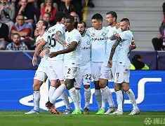 haha体育官网-欧超杯国际比赛日再迎强敌，金州勇士迎来里程碑，主帅态度——媒体盛赞，控场能力受关注